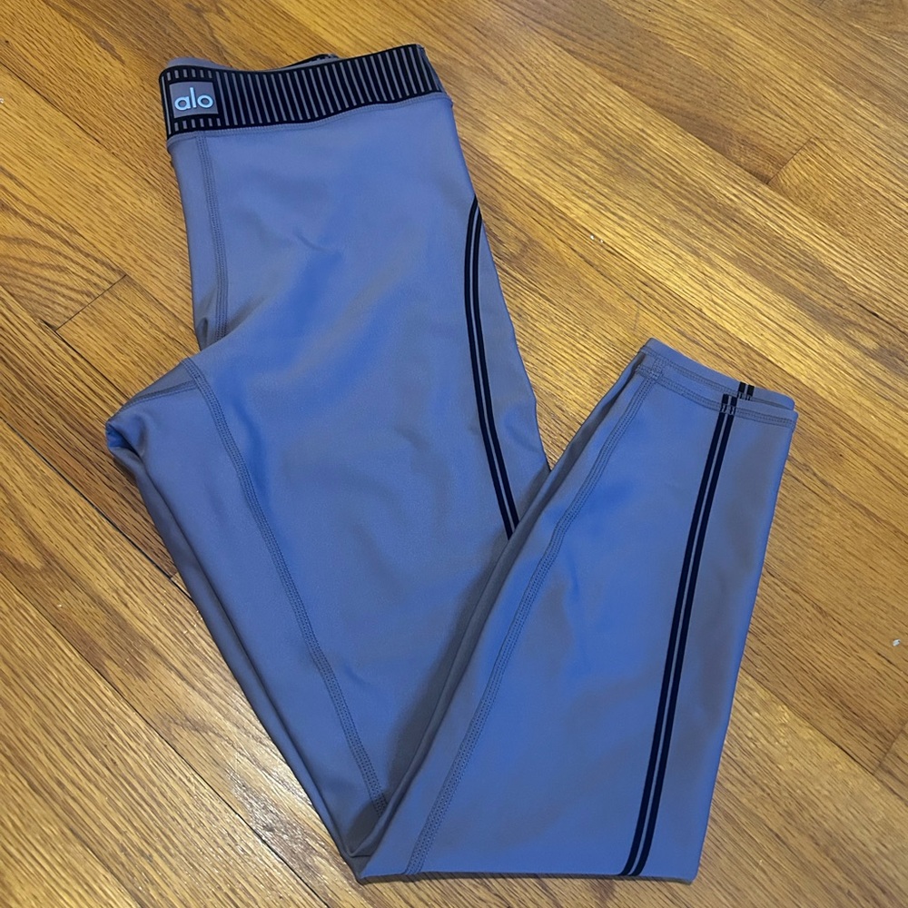 ALO Yoga Raisin Leggings with Black Stripes, like new